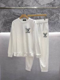 Picture of LV SweatSuits _SKULVm-5xlkdt0429372